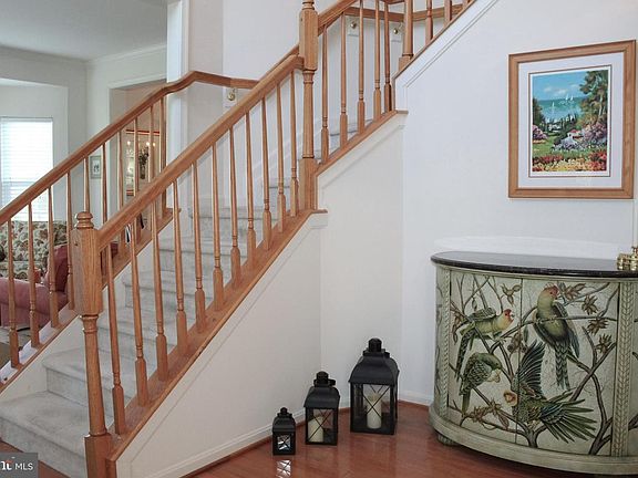3rd image of 10517 Tall Pine Dr