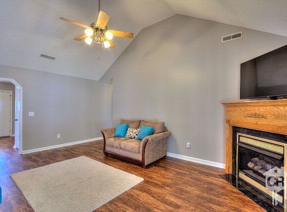 2nd image of 350 Trailwood Dr