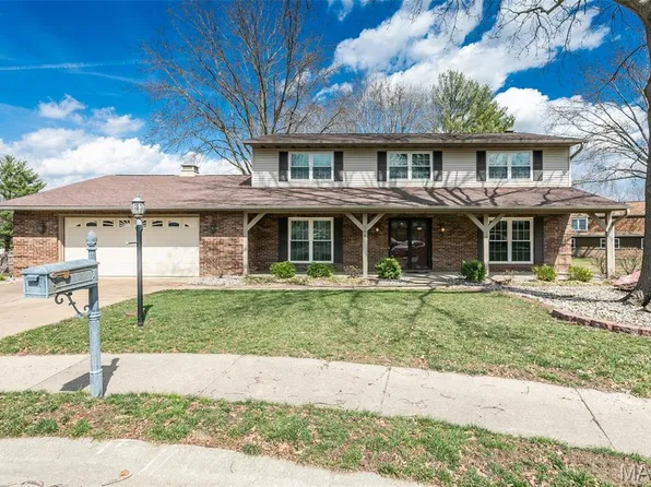 106 Jennifer Ct, O'Fallon, IL 62269