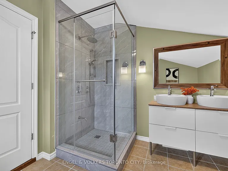 774 Churchill Ln — Photo 27