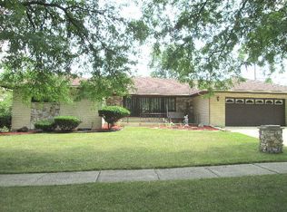 821 Thomas St, Chicago Heights, IL 60411