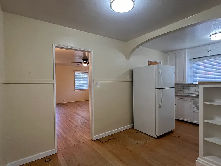 25 Parkwood Dr #4 — Photo 10