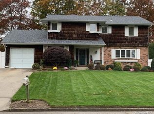 14 Jefferson Blvd, Port Jefferson Station, NY 11776