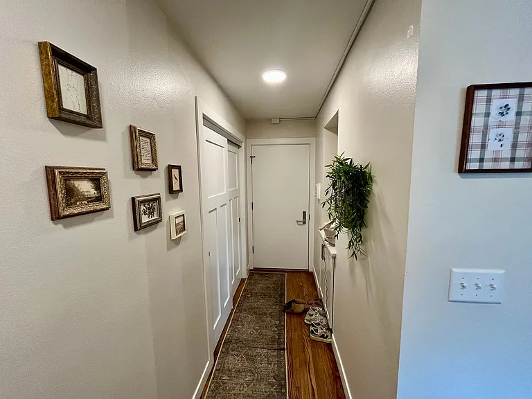 2600 E Kenwood Blvd — Photo 51