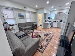 2022 Massachusetts Ave APT 2, Cambridge, MA 02140