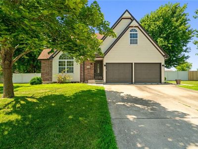 711 Owl Creek Pkwy, Odessa, MO, 64076