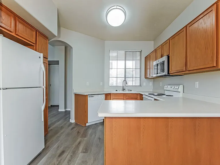 11374 W Pima St — Photo 7