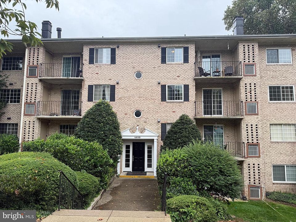 1st image of 1523 Colonial Dr APT 204