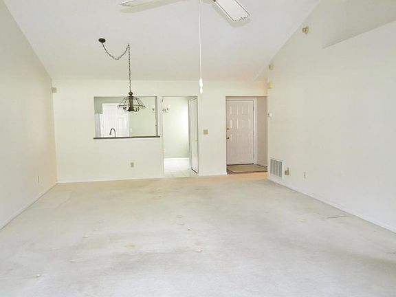 4th image of 7623 W Baymeadows Cir #2075