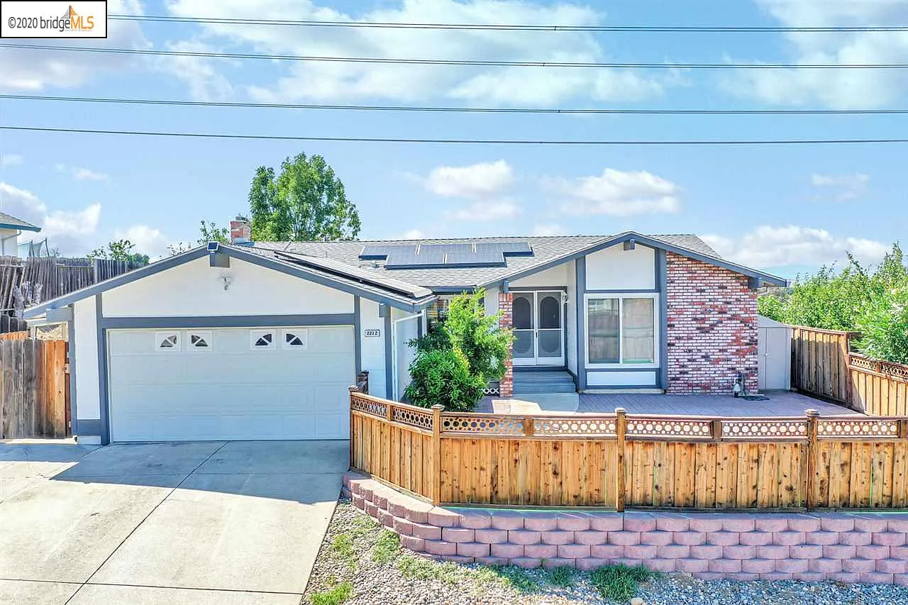 2212 Serrano Way photo 1
