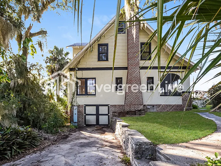 626 Washington Ave — Photo 14