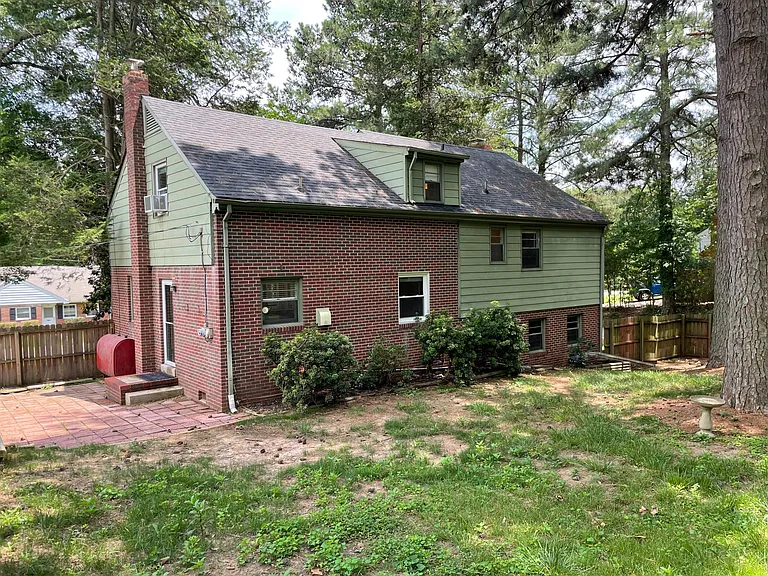 1304 Southam Dr — Photo 8