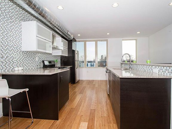 3rd image of 457 E Girard Ave #4