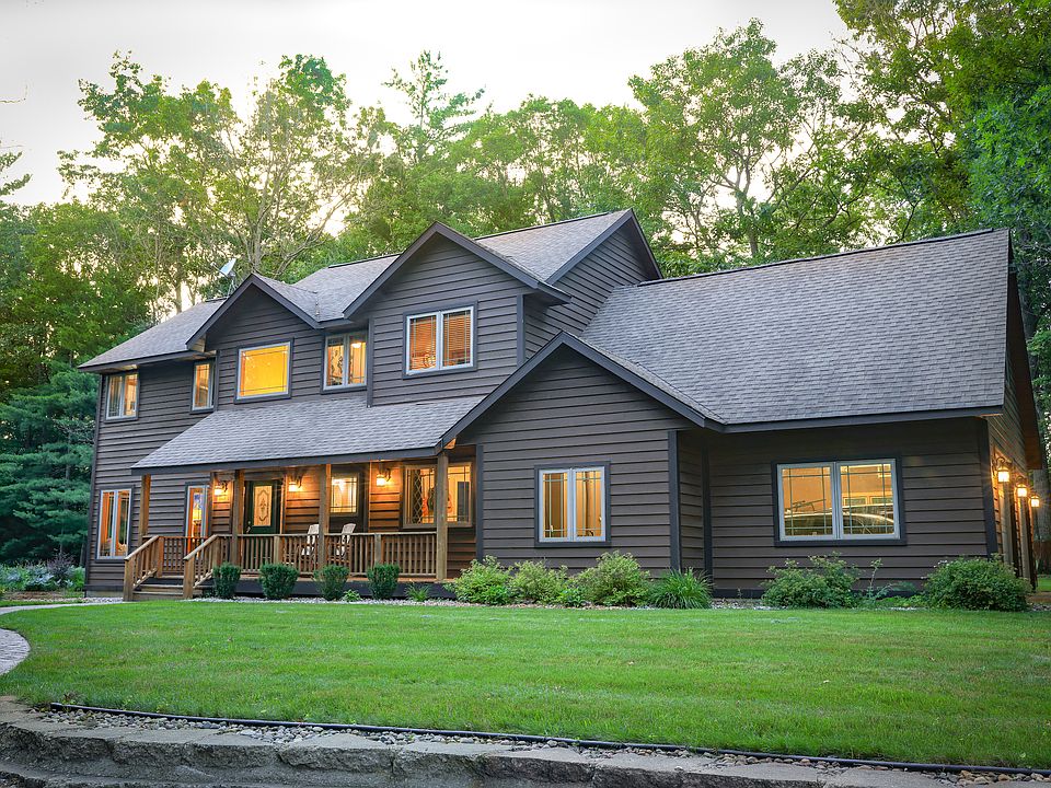 Beautiful NW Michigan estate on 40 acres