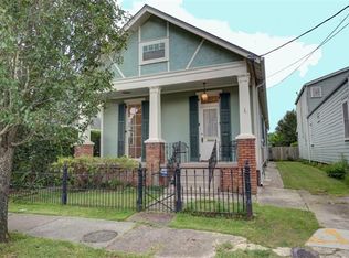 6320 Laurel St, New Orleans, LA 70118