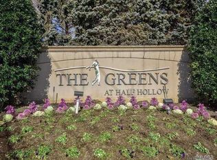 854 Verona Dr #854, Melville, NY 11747