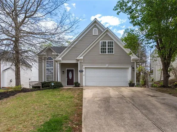 3908 Gisbourne Dr, Jamestown, NC 27282