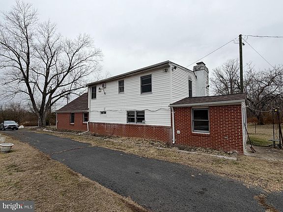 2nd image of 9163 Old Dumfries Rd