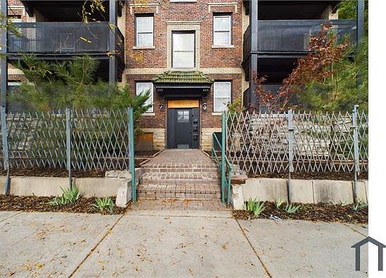 3rd image of 1110 E 40th St Unit 3