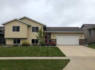 4704 S Klein Ave, Sioux Falls, SD 57106