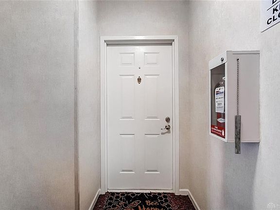 5th image of 6650 Wareham Ct APT 2