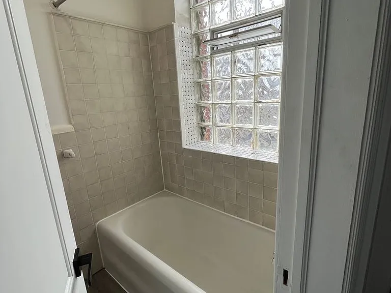 26 Irving Pl — Photo 6