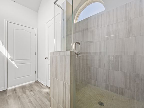 5th image of 2265 Wooster St