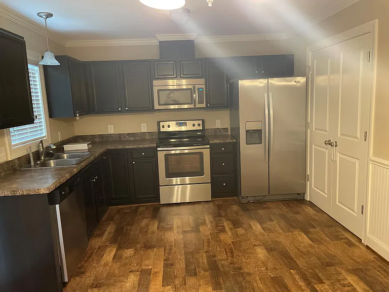 120 Chandler Dr #G — Photo 3