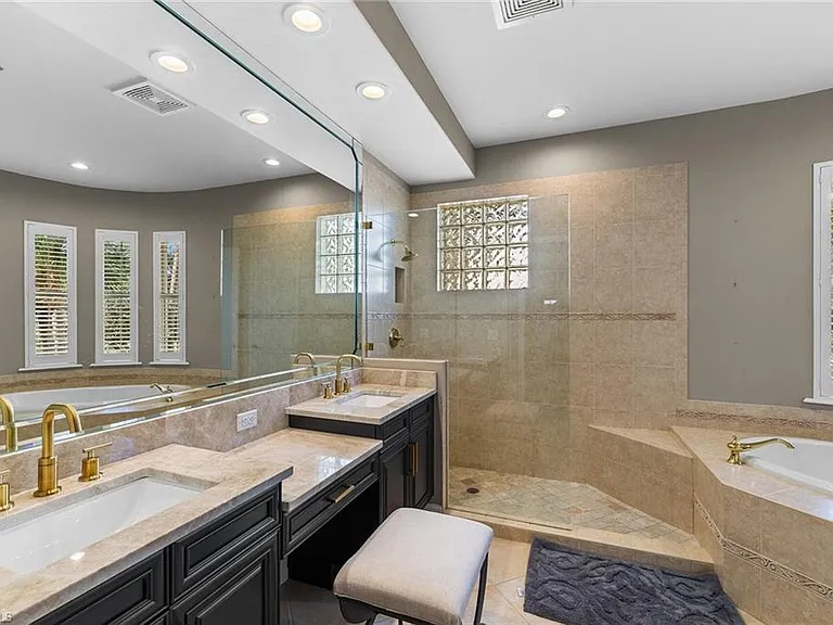 2864 Tiburon Blvd E #102 — Photo 22