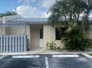 9267 NW 17th Ct, Pembroke Pines, FL 33024