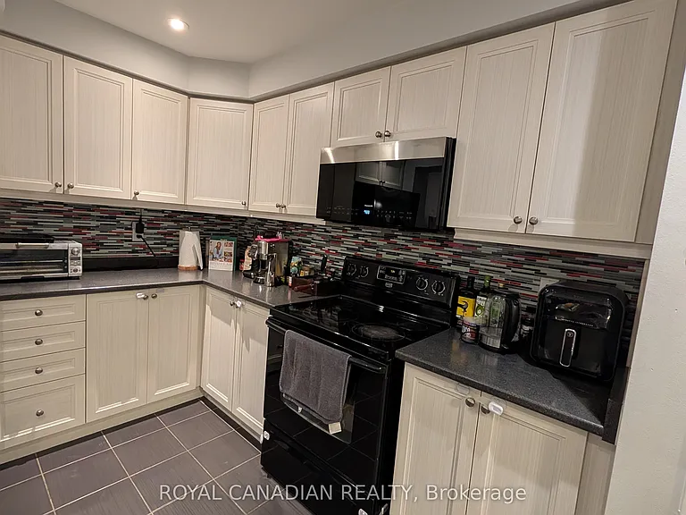 24 Midhope Way — Photo 13