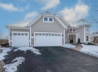 7242 Greywall Ct, Long Grove, IL 60060