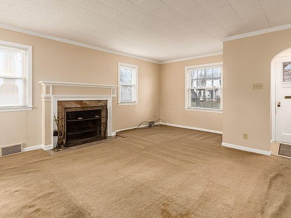5th image of 840 Griswold St