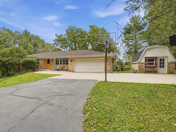 4th image of 8099 Clover Valley Rd
