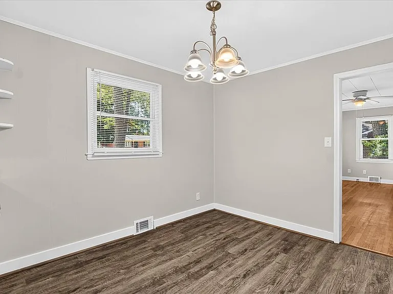 1512 Lynne Ave — Photo 7