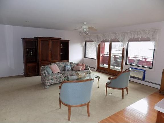 2nd image of 201 Evergreen St APT 2-2F