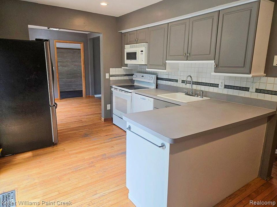 2438 Archdale, photo 21