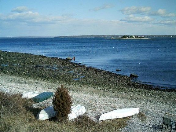 Narragansett Bay 1 block from house