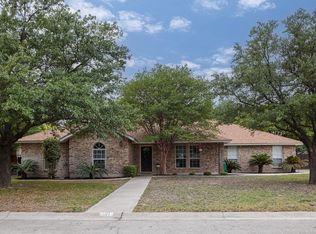 101 Medicine Bow Trl, Del Rio, TX 78840