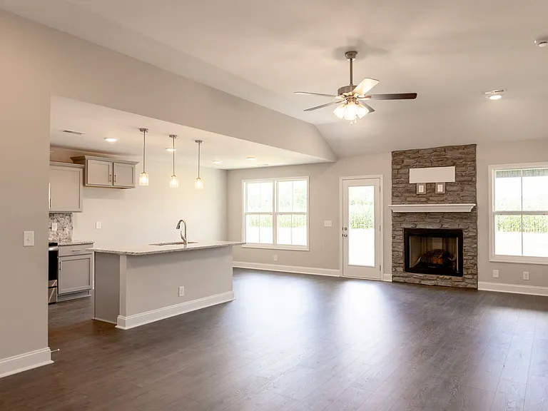 504 Ayden Ln — Photo 3
