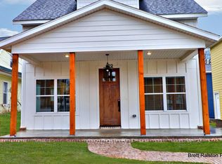 622 W Cypress St, Rogers, AR 72756