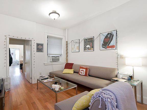 2nd image of 211 Taaffe Pl APT 1L