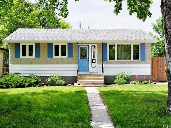 917 Macklem DRIVE, Saskatoon, SK S7L 4R7