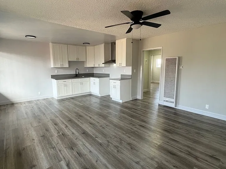 1334 W 93rd St — Photo 2