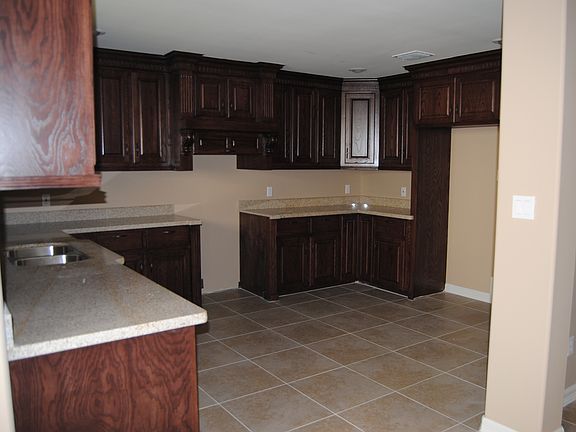 2nd image of 3900 Eucaliptus Ave