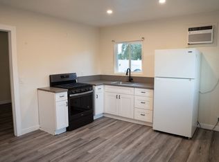 1102 N French St #B, Santa Ana, CA 92701