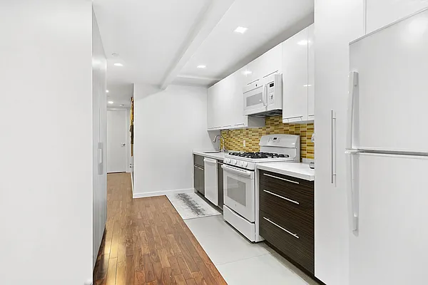 Sold by Compass | media 8