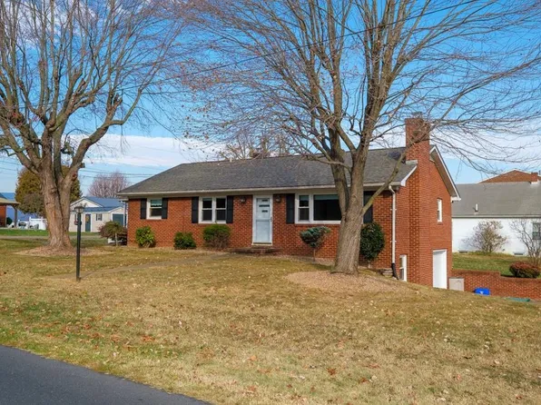 103 F St, Elkton, VA 22827