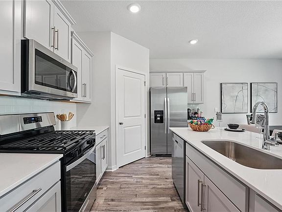 7th image of this home