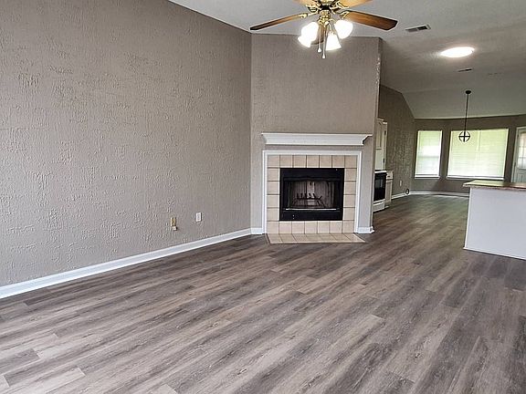 3rd image of 4365 Grand Cedar Ln